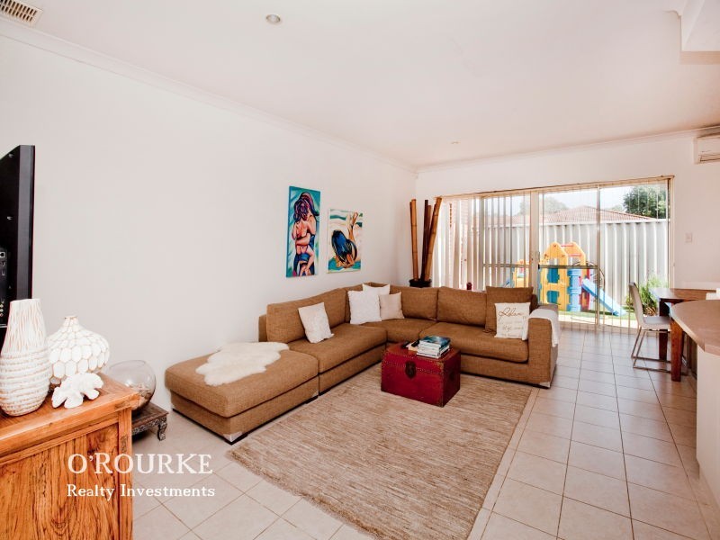 24 b Halley Street, Innaloo WA 6018