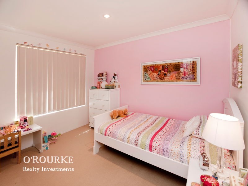 24 b Halley Street, Innaloo WA 6018