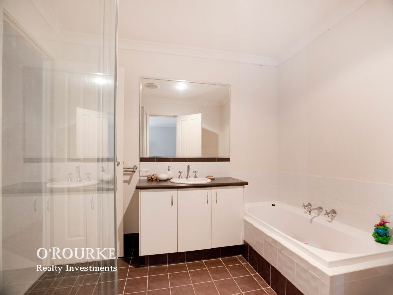 24 b Halley Street, Innaloo WA 6018