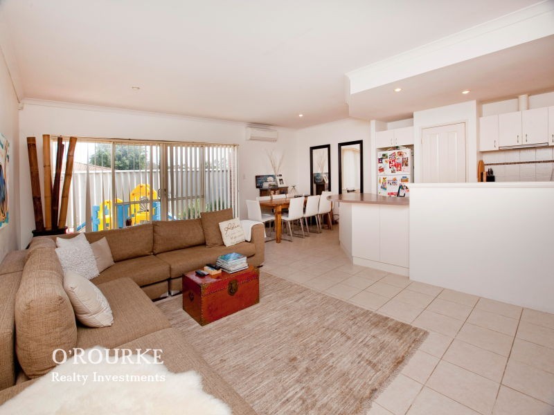 24 b Halley Street, Innaloo WA 6018