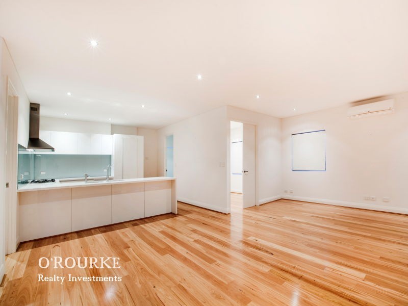 41 Paris Way, Karrinyup WA 6018