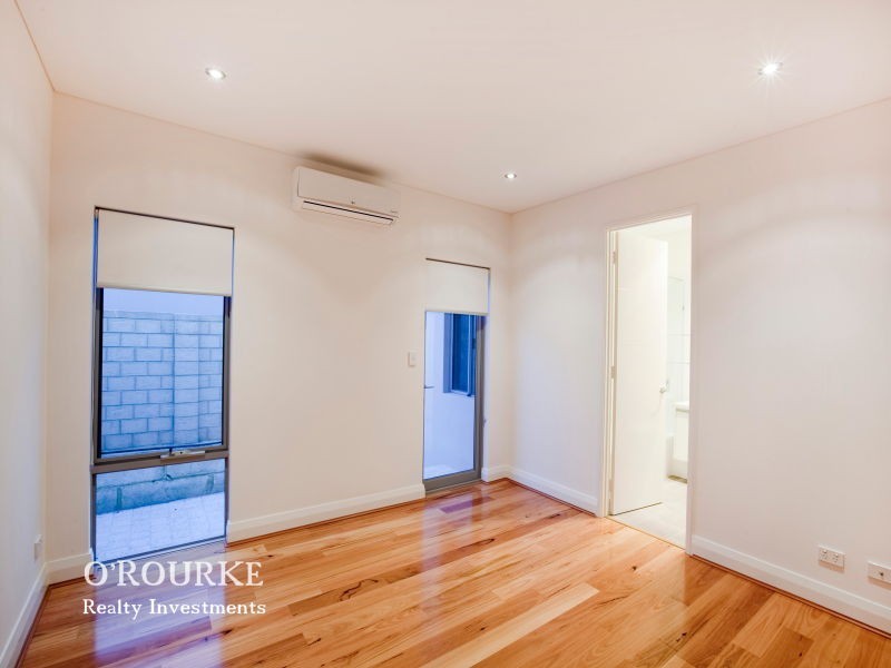 41 Paris Way, Karrinyup WA 6018