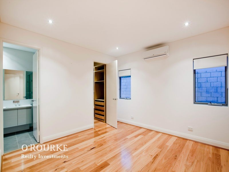 41 Paris Way, Karrinyup WA 6018