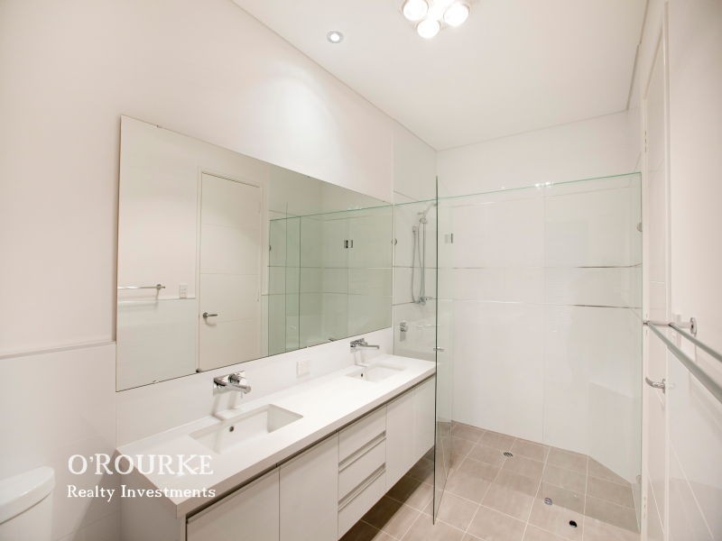 41 Paris Way, Karrinyup WA 6018