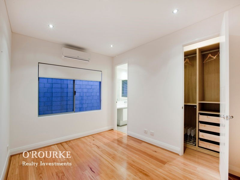 41 Paris Way, Karrinyup WA 6018