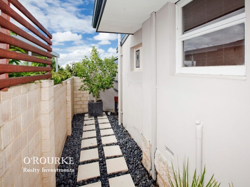 20 Phillips Grove, Innaloo WA 6018