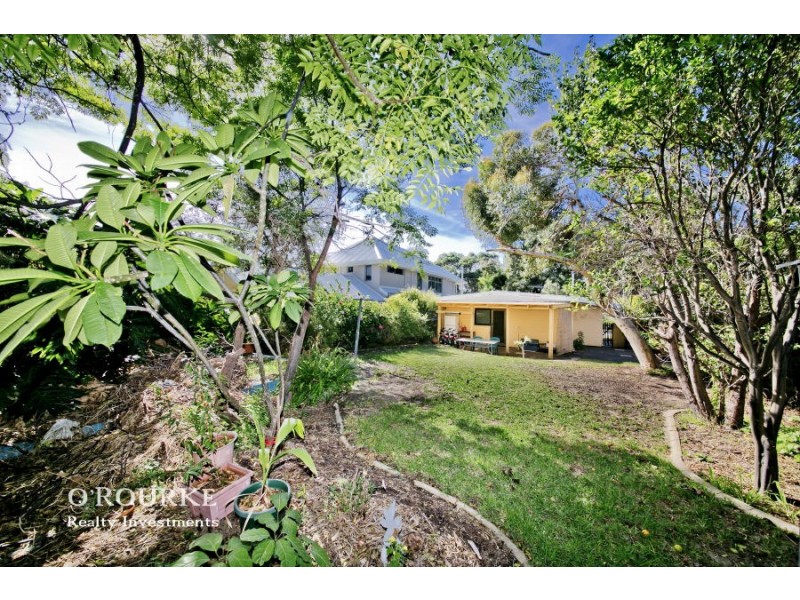 76 Arnott Street, Trigg WA 6029