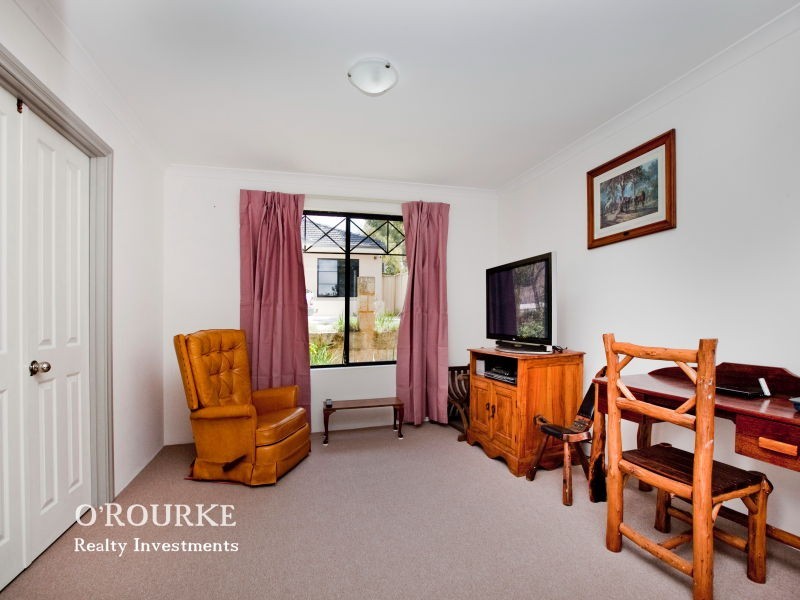 205B Woodside Street, Doubleview WA 6018