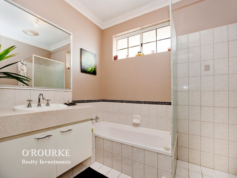 1/8 Vermont Street, Nollamara WA 6061