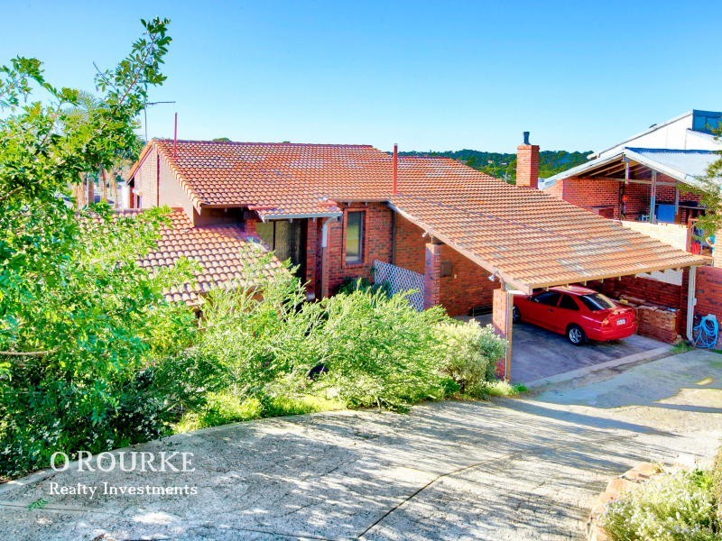 35 King Albert Road, Trigg WA 6029