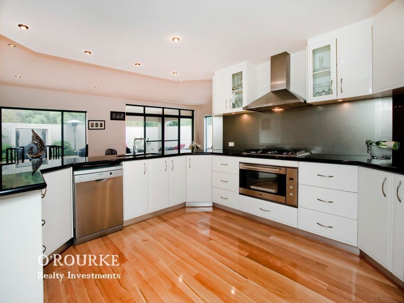 2 Avalon Rise, Carine WA 6020