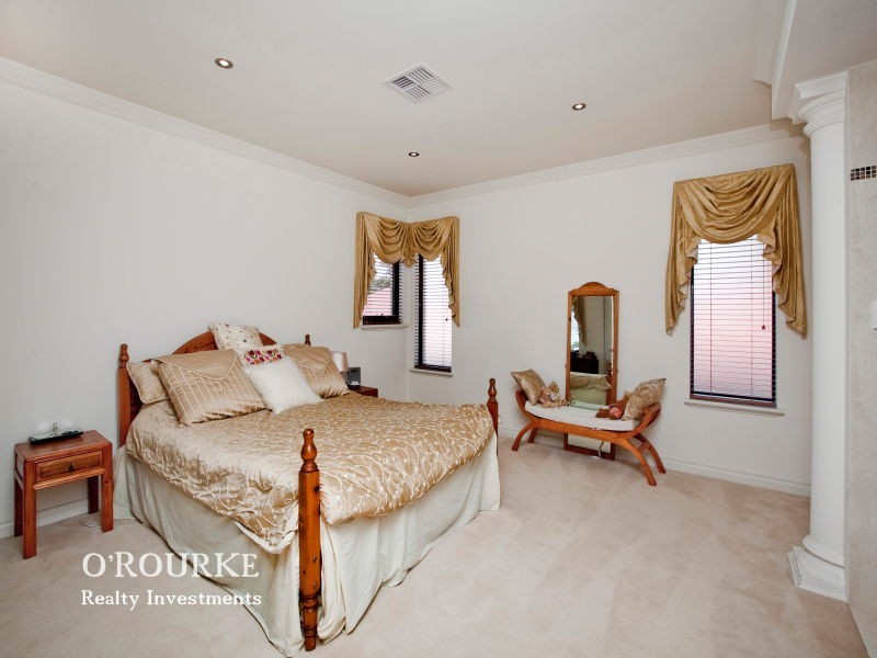 2 Avalon Rise, Carine WA 6020