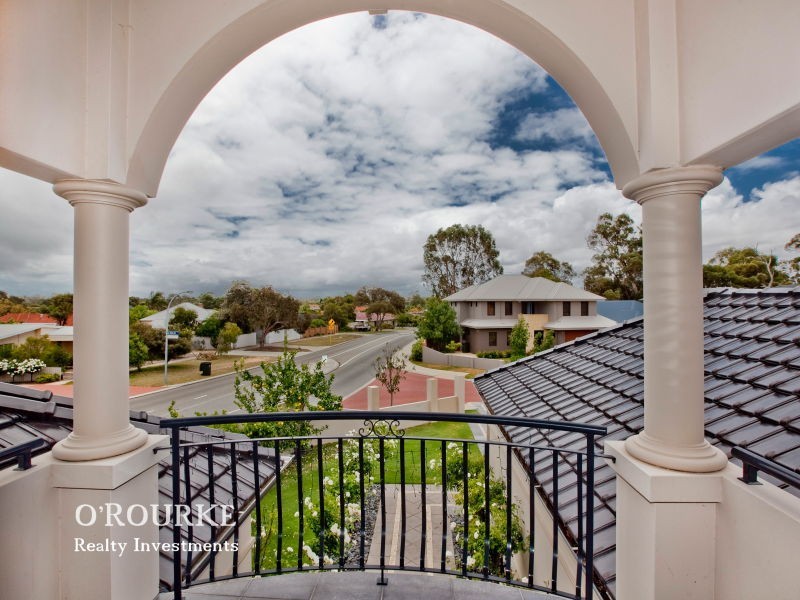 2 Avalon Rise, Carine WA 6020