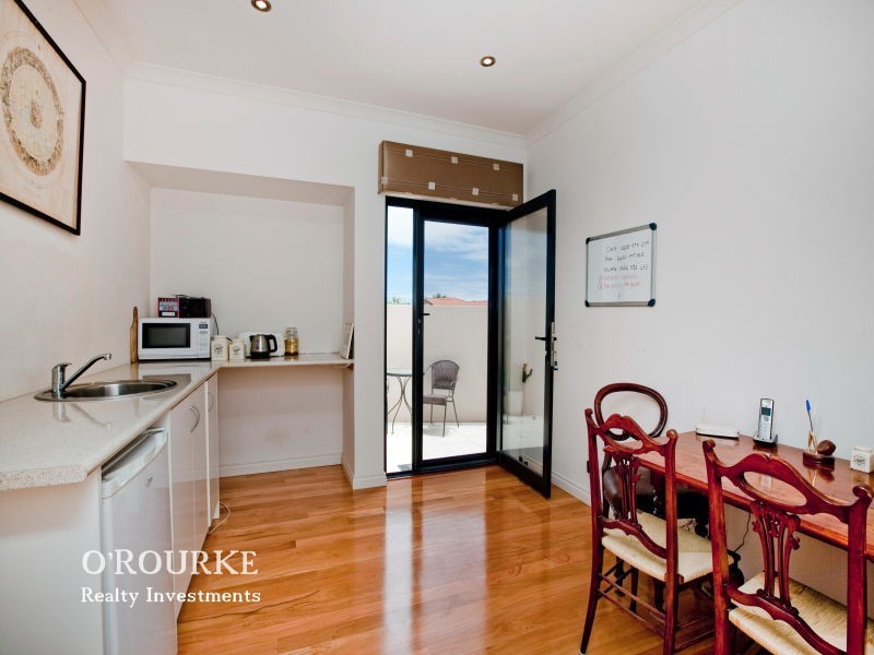 2 Avalon Rise, Carine WA 6020