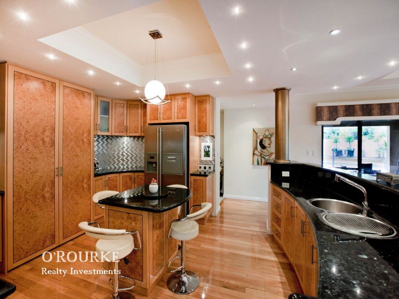 16 Wessex Street, Carine WA 6020