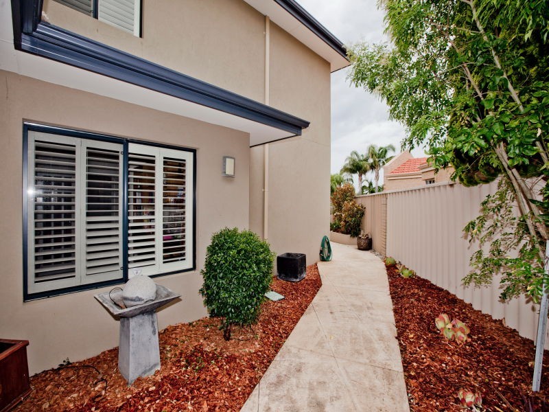 16 Wessex Street, Carine WA 6020