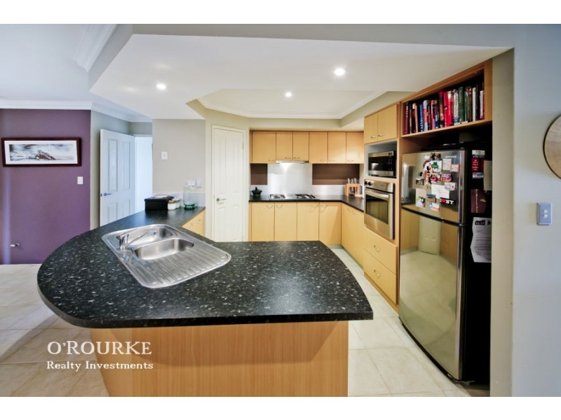 16 b Diana Street, Innaloo WA 6018