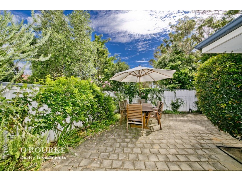 16 b Diana Street, Innaloo WA 6018