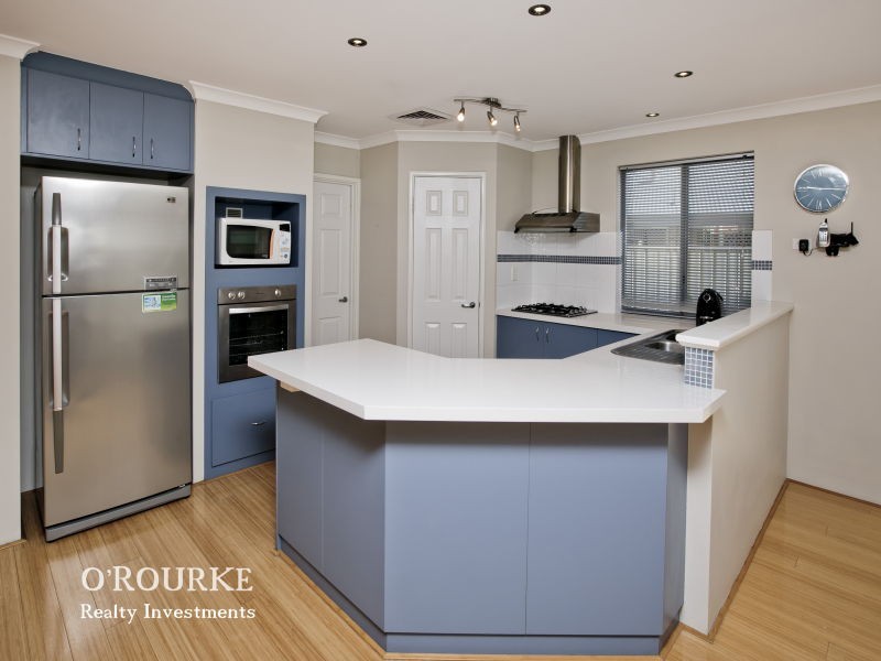 6 Turtle Way, Stirling WA 6021