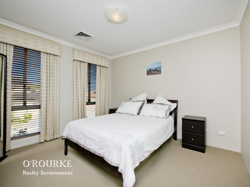 6 Turtle Way, Stirling WA 6021