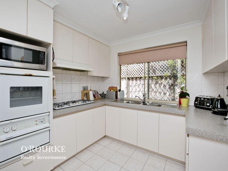 1/40 Albemarle Street, Doubleview WA 6018