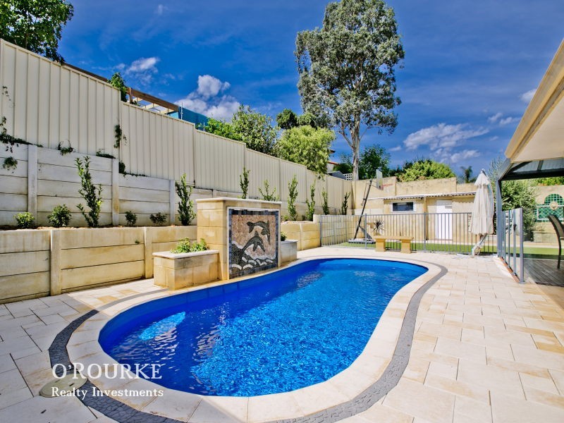 17 Galahad way, Carine WA 6020