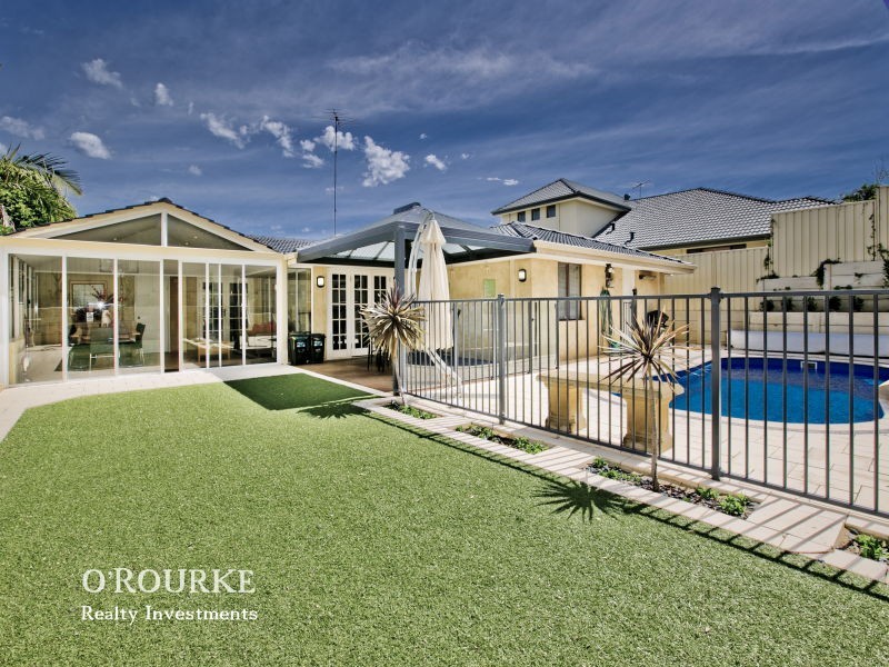 17 Galahad way, Carine WA 6020