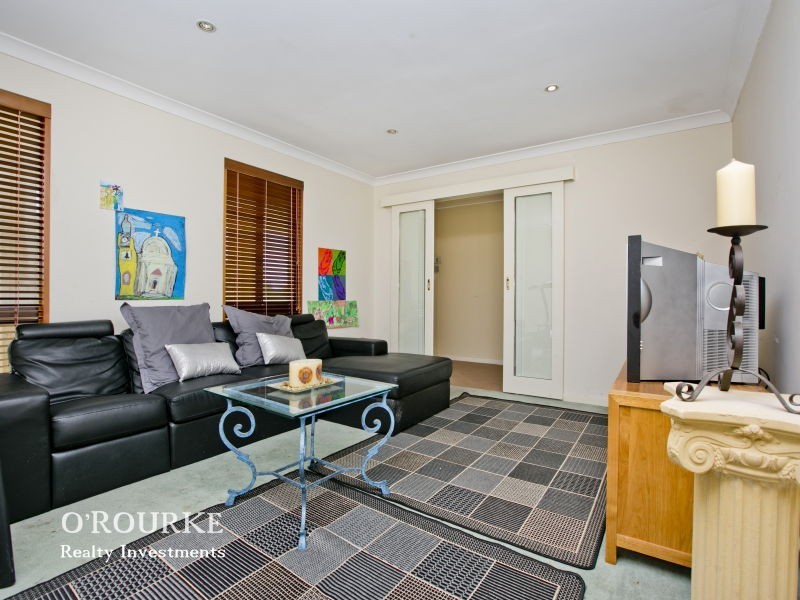 17 Galahad way, Carine WA 6020
