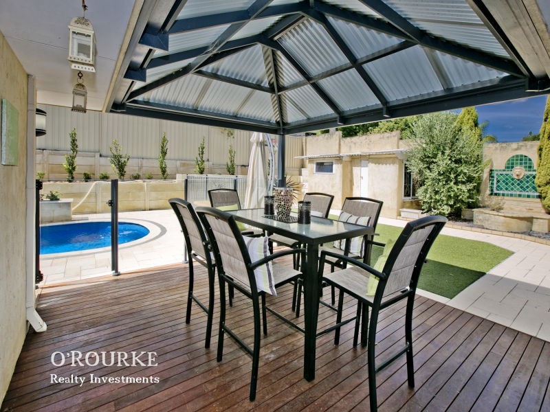 17 Galahad way, Carine WA 6020