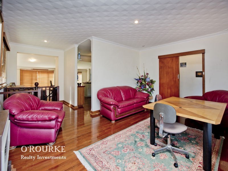 4 Wheeler Road, Karrinyup WA 6018