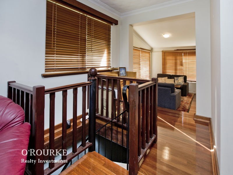 4 Wheeler Road, Karrinyup WA 6018