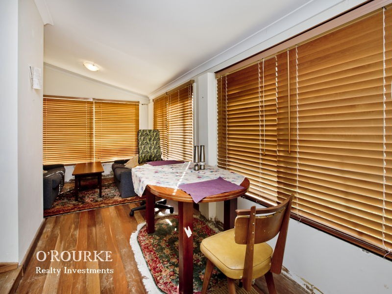 4 Wheeler Road, Karrinyup WA 6018