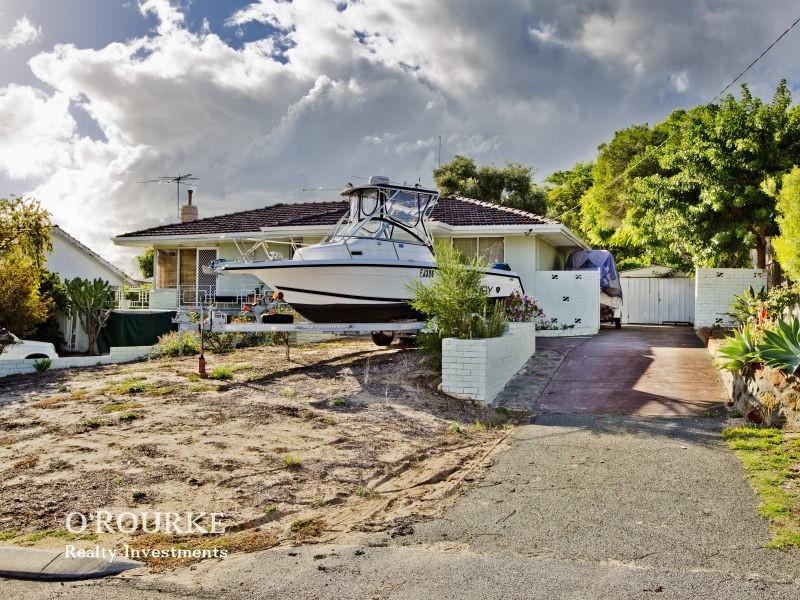 4 Wheeler Road, Karrinyup WA 6018