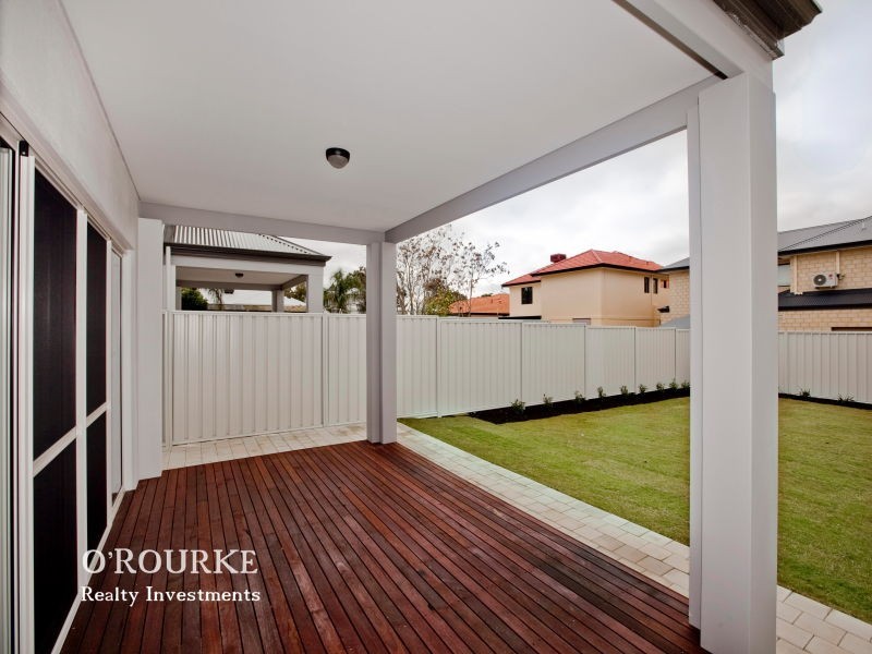 126 a Alice St, Doubleview WA 6018