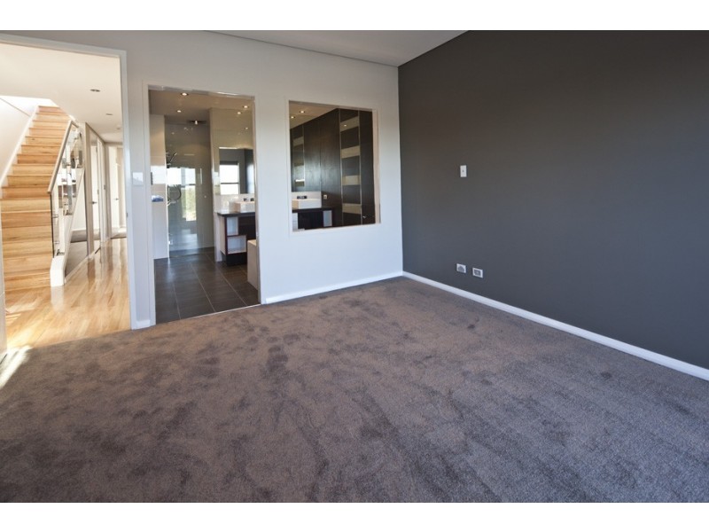 2 Alba Lane, City Beach WA 6015