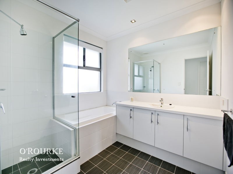 261 b Hancock Street, Doubleview WA 6018