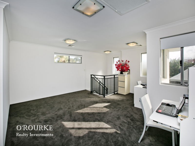 261 b Hancock Street, Doubleview WA 6018