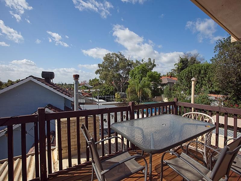 7 Panton Crescent, Karrinyup WA 6018