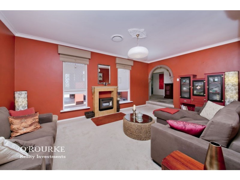 25 Rowsley Way, Carine WA 6020