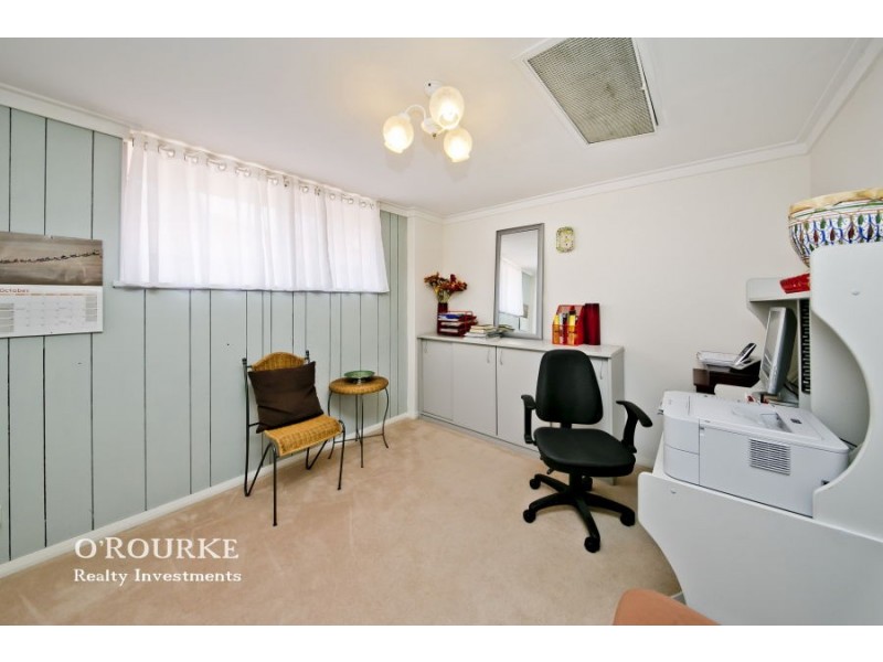 25 Rowsley Way, Carine WA 6020