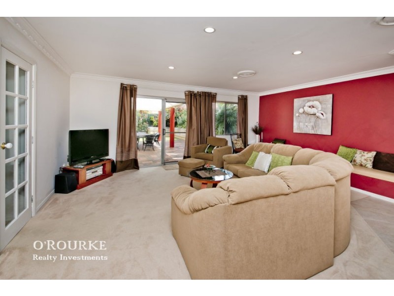 25 Rowsley Way, Carine WA 6020