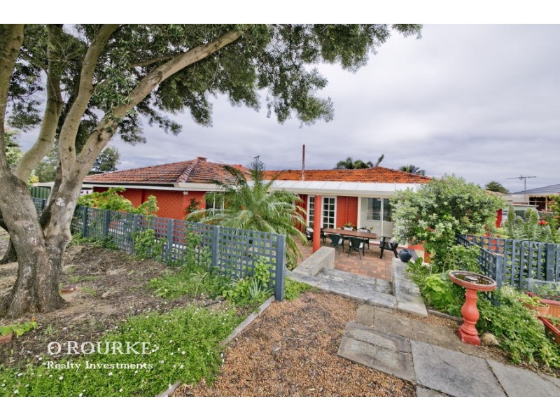 25 Rowsley Way, Carine WA 6020