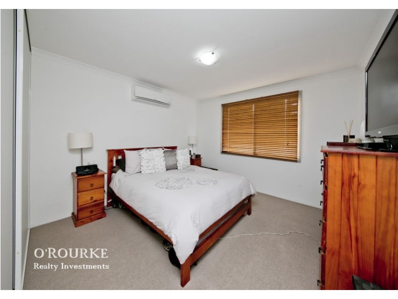 205 b Woodside Street, Doubleview WA 6018