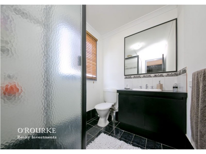 205 b Woodside Street, Doubleview WA 6018