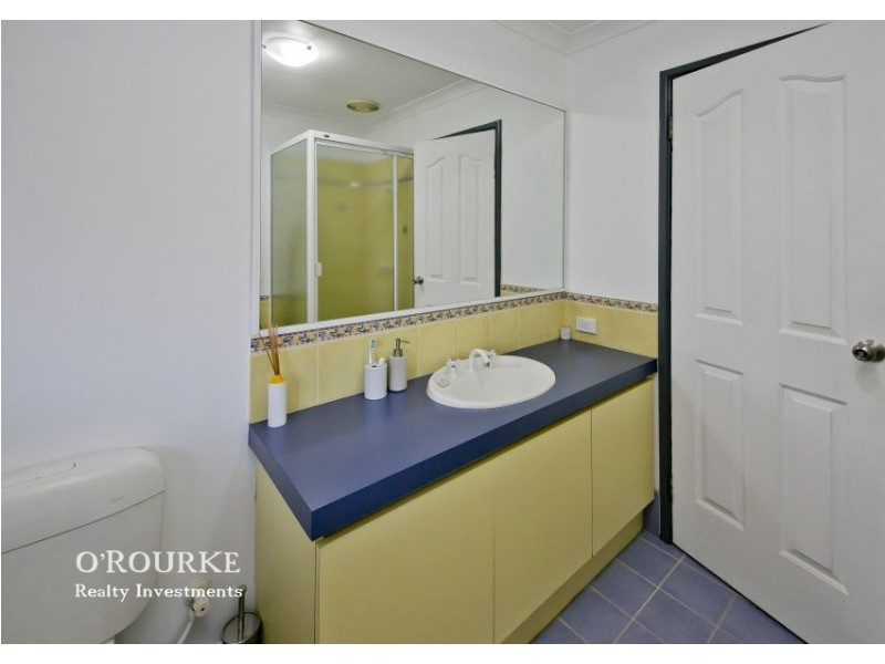 205 b Woodside Street, Doubleview WA 6018