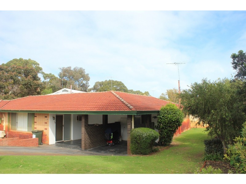 11 Bussell Road, Wembley Downs WA 6019