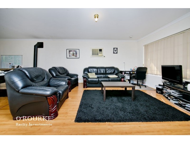 7 Bowra Ave, Woodlands WA 6018