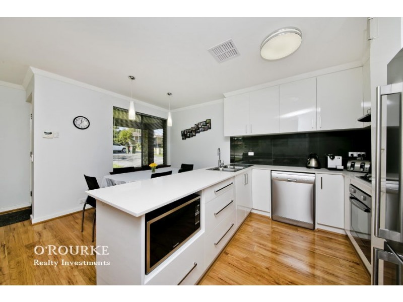 12 Turnbull Way, Trigg WA 6029