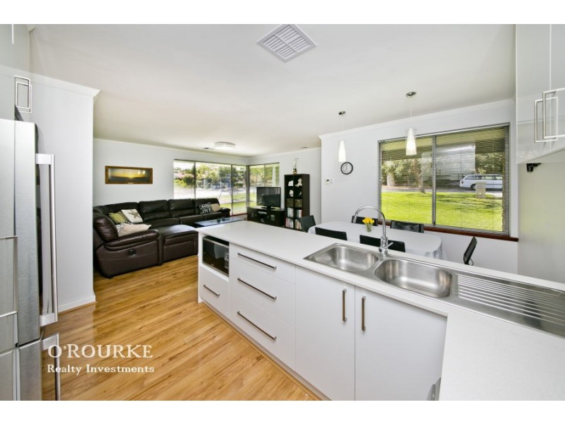 12 Turnbull Way, Trigg WA 6029