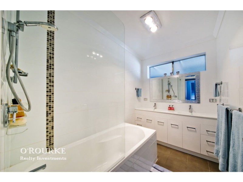 12 Turnbull Way, Trigg WA 6029